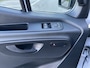 Mercedes-Benz eSprinter 320 L2 Select 81kWh / Snel laden 115kw / Open laadbak / Trekhaak / Distronic / MBUX / Smartphone-intergratie / Camera