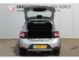 Dacia Sandero 0.9-90pk TCe Stepway Lauréate. Erg nette en goed onderhouden Dacia, hoge instap ! Airco, cruise control, lederen interieur, metallic lak, parkeersensoren achter, navigatie, telefoonvoorb., radio/cd etc.