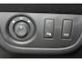Dacia Sandero 0.9-90pk TCe Stepway Lauréate. Erg nette en goed onderhouden Dacia, hoge instap ! Airco, cruise control, lederen interieur, metallic lak, parkeersensoren achter, navigatie, telefoonvoorb., radio/cd etc.