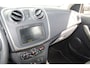 Dacia Sandero 0.9-90pk TCe Stepway Lauréate. Erg nette en goed onderhouden Dacia, hoge instap ! Airco, cruise control, lederen interieur, metallic lak, parkeersensoren achter, navigatie, telefoonvoorb., radio/cd etc.