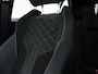 Peugeot e-2008 EV GT 50 kWh 3-FASE + ADAPTIVE CRUISE | PANORAMA | STOELVERW. | 18 INCH | 92% SOH | LEDER/ALCANTARA
