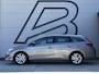 Toyota Auris Touring Sports 1.8 Hybrid Executive 2e Eigenaar|Navi|Clima|Camera|Cruise|Stoelverw|PDC V+A|Goed onderhouden|APK tot 02-2027