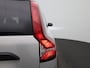 Dacia Jogger 1.0 TCe Bi-Fuel Comfort 5p. | Trekhaak | Camera | Blind Spot Warning | PDC Voor+Achter | Keyless | 16" LMV 'Mahalia' | LED-Verlichting | Cruise Control & Snelheidsbegrenzer | Apple Carplay & Android Auto