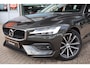 Volvo V60 B4 Business Pro 197pk | Virtual | Stoelverwarming | Navi | LED | Carplay | Trekhaak | Camera | Keyless