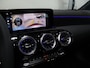 Mercedes-Benz A-klasse 250e Business Solution AMG | Panoramaschuifdak | Head-up display | Premium Plus | Stoelverwarming | 360° camera |
