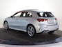 Mercedes-Benz A-klasse 250e Business Solution AMG | Panoramaschuifdak | Head-up display | Premium Plus | Stoelverwarming | 360° camera |