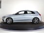 Mercedes-Benz A-klasse 250e Business Solution AMG | Panoramaschuifdak | Premium Plus | Head-up display | Dodehoekassistent |