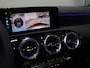 Mercedes-Benz A-klasse 250e Business Solution AMG | Panoramaschuifdak | Premium Plus | Head-up display | Dodehoekassistent |