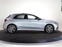 Mercedes-Benz A-klasse 250e Business Solution AMG | Panoramaschuifdak | Premium Plus | Head-up display | Dodehoekassistent |