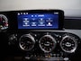 Mercedes-Benz A-klasse 250e Business Solution AMG | Panoramaschuifdak | Premium Plus | Head-up display | Dodehoekassistent |
