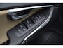 Volvo V40 2.0 T2 Momentum Cruise Control | Stoelverwarming | parkeersensoren