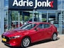 Mazda 3 2.0 e-SkyActiv-G M Hybrid 122 Comfort TREKHAAK | CAMERA | PARKEER SENSOREN V+A | HEAD-UP DISPLAY | APPLE CARPLA / ANDROID AUTO | STOEL- en STUURVERWARMING |