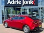 Mazda 3 2.0 e-SkyActiv-G M Hybrid 122 Comfort TREKHAAK | CAMERA | PARKEER SENSOREN V+A | HEAD-UP DISPLAY | APPLE CARPLA / ANDROID AUTO | STOEL- en STUURVERWARMING |