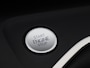 Volkswagen Golf 1.5 TSI Life 131 PK | Stoelverwarming | Stuurwielverwarming | Parkeersensoren | Apple CarPlay | Android auto | Adaptive Cruise Control | Climate Control | Digital cockpit | LED | 16'' lichtmetalen velgen |