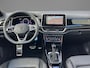 Volkswagen T-Roc 1.5TSI/150PK R-Line DSG · Panoramadak · Leder · Dodehoeksensoren · Apple/Android Car Play · Camera · Stuur & Stoelverwarming · 19'' · Elektrische stoelverstelling ·