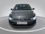 Volkswagen Golf 1.5TSI/150PK Active · Navigatie · Camera + Parkeersensoren · Stoelverwarming · Apple Carplay/Android Auto · Garantie t/m 08-12-2027 of 100.000km