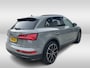 Audi Q5 2.0 TFSI quattro Sport S Line Black Edition / Full option! / Trekhaak / Panoramadak / Camera / Head-up / RS Seats / Luchtvering / B&O / 21'' / Carbon intr. / Standverwarming / Matrix LED / Stoel+Stuurverwarming / CarPlay / Dodehoek / D