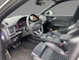 Audi Q5 2.0 TFSI quattro Sport S Line Black Edition / Full option! / Trekhaak / Panoramadak / Camera / Head-up / RS Seats / Luchtvering / B&O / 21'' / Carbon intr. / Standverwarming / Matrix LED / Stoel+Stuurverwarming / CarPlay / Dodehoek / D