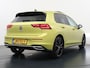 Volkswagen Golf 1.4 eHybrid GTE PHEV 245PK | 32.000 KM! | PANO | HEAD-UP DISPLAY | KEYLESS | IQ LED MATRIX | WINTERPAKKET | CAMERA | ADAPTIEVE CRUISE CONTROL | DODEHOEKDETECTIE | ALL SEASONS | FULL OPTIONS | RIJKLAAR + 12 MND BOVAG GARANTIE