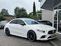 Mercedes-Benz A-klasse 200 AMG CARPLAY+EL TREKHAAK 19INCHNL AUTO