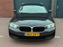 BMW 5-Serie Touring 530e Business Edition Plus, Trekhaak, Camera, Leder, LED