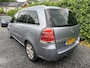 Opel Zafira 1.8 Cosmo Automaat | Cruise Control | Autom. Airco | LMV | Elekt. Ramen | Privacy Glass | Trekhaak | 7 Zitplaatsen | Half Leer | Nieuwe APK!