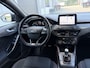 Ford Focus 1.0i EcoBoost ST Line Business 6-Bak 126 PK. Zeer mooie en als nieuw rijdende auto van de eerste eigenaar !!! Alle keuringen toegestaan !!