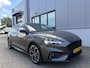 Ford Focus 1.0i EcoBoost ST Line Business 6-Bak 126 PK. Zeer mooie en als nieuw rijdende auto van de eerste eigenaar !!! Alle keuringen toegestaan !!