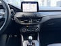 Ford Focus 1.0i EcoBoost ST Line Business 6-Bak 126 PK. Zeer mooie en als nieuw rijdende auto van de eerste eigenaar !!! Alle keuringen toegestaan !!