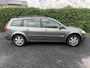 Renault Megane Grand Tour 1.6-16V Privilège Luxe | Autom. Airco | Cruise Control | LMV | Elekt. Ramen | Trekhaak | Nieuwe APK!
