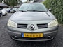 Renault Megane Grand Tour 1.6-16V Privilège Luxe | Autom. Airco | Cruise Control | LMV | Elekt. Ramen | Trekhaak | Nieuwe APK!