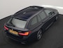 BMW 5-Serie Touring 530e M Sport PHEV 293pk Dealer O.H. | Trekhaak Af Fabriek | Panodak | Head Up | Adaptive Cruise | Camera | Lederen Sportstoelen Memory & Verwarmd | Sfeerverlichting | Blis | Stuur Verwarmd | Apple Carplay | Navigatie | DAB | Plug In Hybrid |