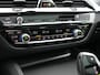 BMW 5-Serie Touring 530e M Sport PHEV 293pk Dealer O.H. | Trekhaak Af Fabriek | Panodak | Head Up | Adaptive Cruise | Camera | Lederen Sportstoelen Memory & Verwarmd | Sfeerverlichting | Blis | Stuur Verwarmd | Apple Carplay | Navigatie | DAB | Plug In Hybrid |