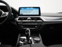 BMW 5-Serie Touring 530e M Sport PHEV 293pk Dealer O.H. | Trekhaak Af Fabriek | Panodak | Head Up | Adaptive Cruise | Camera | Lederen Sportstoelen Memory & Verwarmd | Sfeerverlichting | Blis | Stuur Verwarmd | Apple Carplay | Navigatie | DAB | Plug In Hybrid |