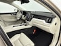Volvo XC60 T8 Recharge Ultra Bright Excecutive | 21" | Luchtvering | Geventileerd Nappa | Massagestoelen | Bowers & Wilkins | Gelaagd & Getint Glas | Panoramadak | Head-Up | 360 Camera | Elektr. verst. Stoelen | BLIS | Stoel/Stuur/Achterbankverwarming
