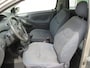 Toyota Yaris 1.0 VVT-i Idols