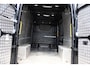 Volkswagen Crafter 35 2.0 TDI L3H3 Black Edition Camera, Cruise, Carplay, Trekhaak, 177pk, Multimedia, Geveerde stoel, Uniek!