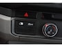 Volkswagen Crafter 35 2.0 TDI L3H3 Black Edition Camera, Cruise, Carplay, Trekhaak, 177pk, Multimedia, Geveerde stoel, Uniek!