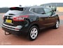 Nissan Qashqai 1.2 N-Connecta Automaat, Trekhaak, Pdc voor + achter + camera, Cruise, Clima, Donker glas, Stoelverwarming, All season banden