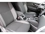 Nissan Qashqai 1.2 N-Connecta Automaat, Trekhaak, Pdc voor + achter + camera, Cruise, Clima, Donker glas, Stoelverwarming, All season banden