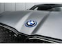 BMW IX2 eDrive20 67 kWh M Sport Edition 204 PK | Trekhaak | Panoramadak | Harman Kardon | Head-up | Elektrische stoelen |