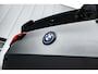 BMW IX2 eDrive20 67 kWh M Sport Edition 204 PK | Trekhaak | Panoramadak | Harman Kardon | Head-up | Elektrische stoelen |