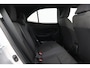 Toyota Yaris Cross 1.5 Hybrid 115 First Edition | Dodehoek detectie | Stoel-/stuurverwarming | Verwarmbare voorruit | Adaptive Cruise | Parkeersensoren voor/achter | Apple Carplay / Android Auto | Keyless | 17 inch