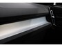 Volvo XC40 B3 Mild Hybrid Ultra Dark Black Edition | Lighting Pack | Verwarmbare Voorruit | Panoramisch Schuif-/Kanteldak | Trekhaak Semi Elektrisch Inklapbaar | Harman/Kardon | Elektrisch Verstelbare Stoelen Met Memory | Keyless | Elektrische Achterklep | 20-Inch Lichtmetalen | Verwarmbare Voorstoelen | Stuurverwarming | Adaptieve Cruise Control | Pilot Assist | Visual Park Assist incl. 360° Camera |