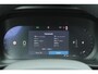 Volvo XC40 B3 Mild Hybrid Ultra Dark Black Edition | Lighting Pack | Verwarmbare Voorruit | Panoramisch Schuif-/Kanteldak | Trekhaak Semi Elektrisch Inklapbaar | Harman/Kardon | Elektrisch Verstelbare Stoelen Met Memory | Keyless | Elektrische Achterklep | 20-Inch Lichtmetalen | Verwarmbare Voorstoelen | Stuurverwarming | Adaptieve Cruise Control | Pilot Assist | Visual Park Assist incl. 360° Camera |