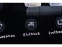 Volvo XC40 B3 Mild Hybrid Ultra Dark Black Edition | Lighting Pack | Verwarmbare Voorruit | Panoramisch Schuif-/Kanteldak | Trekhaak Semi Elektrisch Inklapbaar | Harman/Kardon | Elektrisch Verstelbare Stoelen Met Memory | Keyless | Elektrische Achterklep | 20-Inch Lichtmetalen | Verwarmbare Voorstoelen | Stuurverwarming | Adaptieve Cruise Control | Pilot Assist | Visual Park Assist incl. 360° Camera |