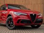 Alfa Romeo Stelvio 2.9 V6 AWD Quadrifoglio | Harman/Kardon | Rosso Competizione | Adapt. cruise | CarPlay | Carbon stuur