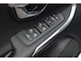Volvo V40 T2 Nordic+ | AUTOMAAT | Navigatie | Afneembare Trekhaak | Lichtmetalen velgen | Parkeersensoren achter | Stoelverwarming | Koplampreinigingssysteem | Standkachel | Volvo on Call | Climate Control | Cruise Control |
