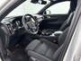 Volvo XC40 Recharge Core Twin 82kWh | 19" | Trekhaak | Getint Glas | Stoel/Stuurverwarming | Keyless | Elektr. Achterklep | Warmtepomp
