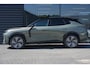 Lynk & Co 08 1.5 More | 200km Hybride | Stoelmassage, Verwarming en Ventilatie | Panoramadak | Matrix LED | Harman Kardon | 360° Camera | Getint glas | Bestuurdersstoel met geheugen | Sfeerverlichting | Apple Carplay | Dodehoekassistent | Adaptive Cruise Contol
